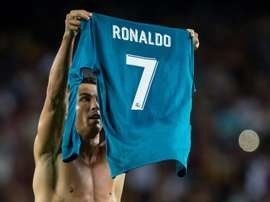 Ronaldo proposé au Barça ? Son entourage dément. AFP