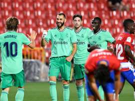 Benzema continua a sua caça particular a Leo Messi. AFP