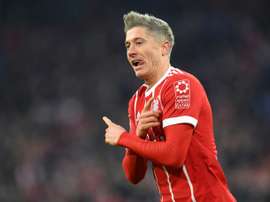 Robert Lewandowski continue seul en tête du classement des buteurs de Bundesliga. AFP