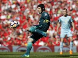 Cech podría regresar al Chelsea. AFP
