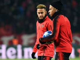 Fabinho uma comparação ao projetar o futuro de Neymar e Mbappé. AFP