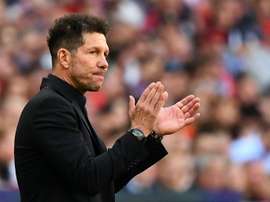 Simeone défend Messi. AFP