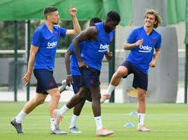 Umtiti se fait de la place. AFP