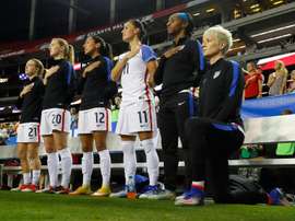 Racisme: la Fédé de foot US songe à supprimer une règle interdisant l'agenouillement. AFP