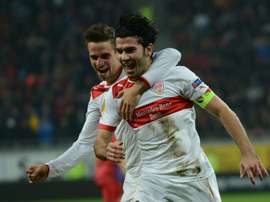 Le défenseur international allemand Serdar Tasci (d), ici sous le maillot de Stuttgart. AFP