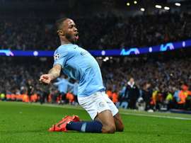 Sterling va payer les funérailles d'un jeune joueur. AFP
