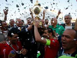 Les joueurs dAhly al-Khalil de Hébron, vainqueurs de la Coupe de Palestine, le 2 août 2016 à West Bank