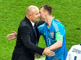 Akinfeev, héroe nacional. AFP