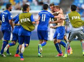 La joie des jeunes Italiens vainqueurs de la Zambie avec un but décisif de Luca Vido (torse nu). AFP