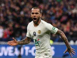 Dani Alves deixará o PSG, diz imprensa francesa. AFP