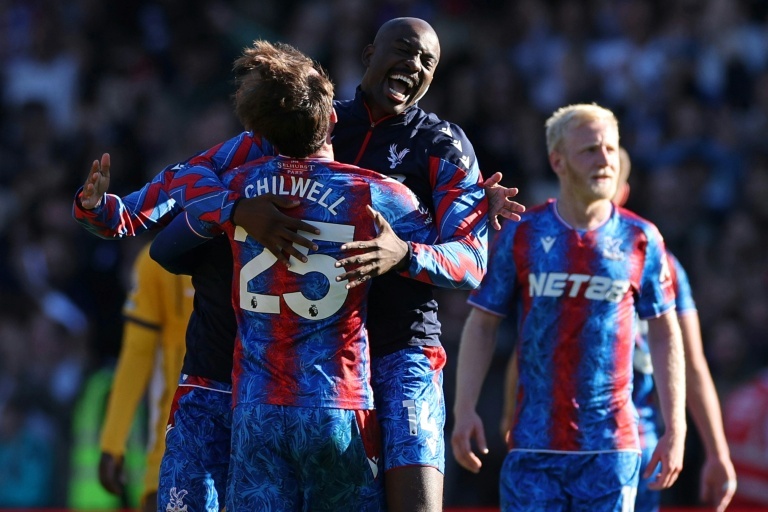 El Palace podría venderse para poder jugar en Europa