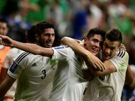 Les Mexicains se congratulent après un but d'Edson Alvarez contre Curaçao. AFP