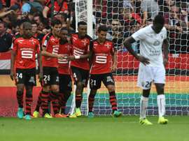 Les joueurs rennais fêtent le 1er but inscrit par Wesley Saïd (c) face à Caen au Rhoazon Park. AFP