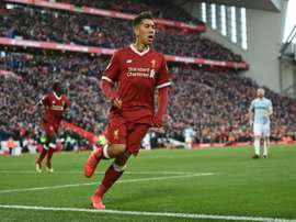Firmino, como sempre, vai tentar 'picar o ponto'. AFP