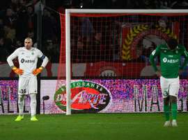 Ruffier est bien hors du groupe de l'ASSE. AFP