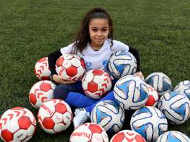 Grenoble offre du foot pour les plus petites. AFP
