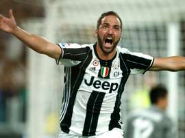 Lattaquant de la Juventus Gonzalo Higuain auteur dun but face à la Firorentina, le 20 août 2016 à Turin