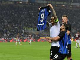 Icardi fue el héroe del Inter ante el Milan con un 'hat trick'. AFP