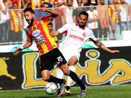 Dioo Acosta de l'Etoile sportive du Sahel face à Ghailan Chaalali de l'Epérance de Tunis. AFP