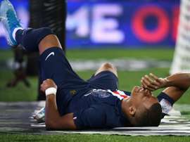 Blessure musculaire pour Cavani et Mbappé. AFP