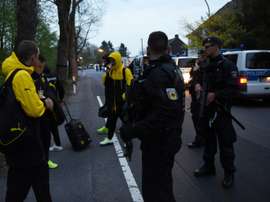 A polícia foi rápida a atuar, segundo relatos de Burki, goleiro do Dortmund. AFP
