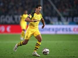 Le milieu de Dortmund Thomas Delaney contrôle le ballon face à Hanovre. AFP
