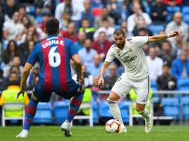 Benzema cherchera à marquer son premier but sur le terrain de Levante. AFP