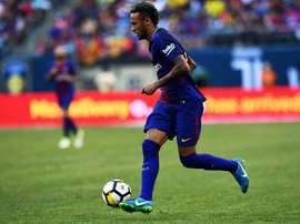 Yuri Berchiche falou sobre a possibilidade de Neymar chegar ao time francês. AFP