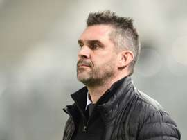 L'entraîneur de Bordeaux Jocelyn Gourvennec suit le match face à Nice en Coupe de la Ligue. AFP