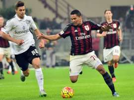 Alberto Grassi (g), alors milieu à l'Atalanta Bergame, en Serie A contre l'AC Milan à San Siro. AFP