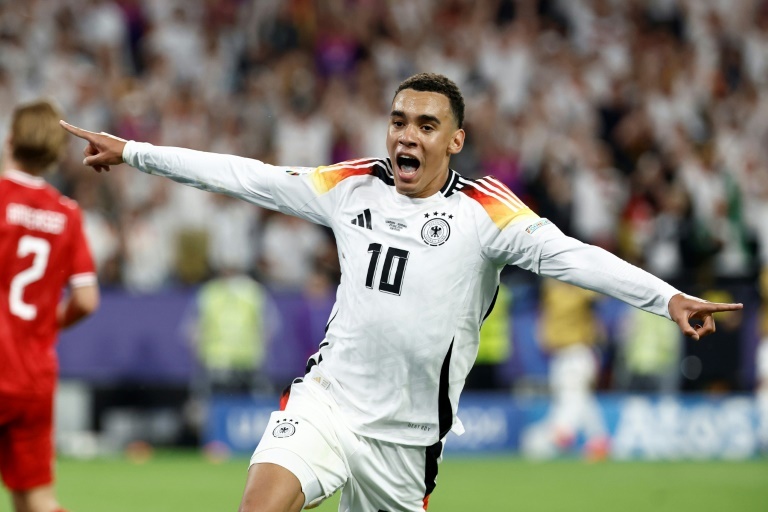 Germany sail through Danish storm to reach Euro quarters