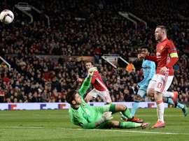 L'attaquant de Manchester United Wayne Rooney marque face au Feyenoord, le 24 novembre 2016 à l'Old Trafford