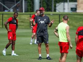 Jürgen Klopp (c) dirige une séance d'entraînement. AFP