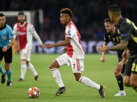 As ofertas por David Neres começam a chegar ao Ajax. AFP
