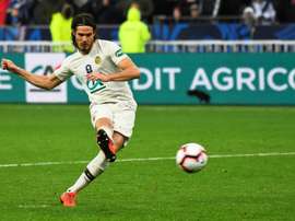 Edinson Cavani lors de la séance de tirs au but face à Rennes. AFP