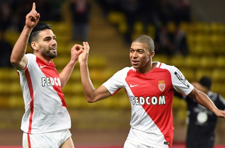 Falcao respalda a Mbappé: 