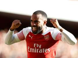 Lacazette echa de menos el fútbol francés. AFP