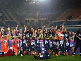 Les filles du PSG et les ultras. AFP