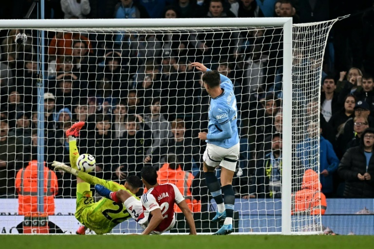 Arsenal seek back-to-back wins while Man City revisit old haunts