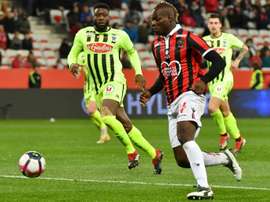 Balotelli pourrait quitter Nice cet hiver. Goal