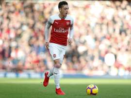 La apuesta que sentenció a Özil: el origen de su nuevo 'look'. AFP