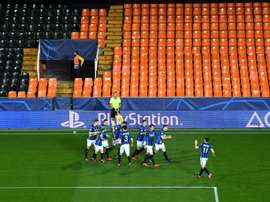 Atalanta entra em quarentena após positivos no Valência. AFP