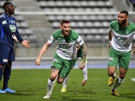 Saint-Étienne renverse le Paris FC dans la douleur. AFP