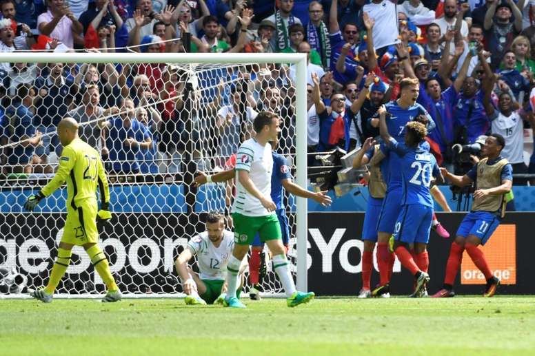Antoine Griezmann (N.7) vient de libérer léquipe de France avec son doublé devant lEire, le 26 juin 2016 à Lyon