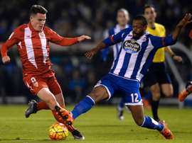 Lattaquant du Séville FC Kevin Gameiro (g) face au Déportivo La Corogne, le 5 décembre 2015