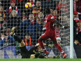 El Liverpool sacó un punto frente al Leicester. AFP