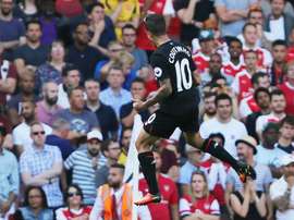 Le Brésilien de Liverpool Philippe Coutinho fête le premier de ses deux buts face à Arsenal, le 14 août 2016 à lEmirates Stadium