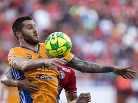 L'attaquant français des Tigres de Monterrey André-Pierre Gignac contre Tijuana. AFP