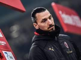 Zlatan victime d'une blessure au mollet droit. AFP