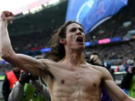 Cavani celebra este momento histórico na sua carreira. AFP